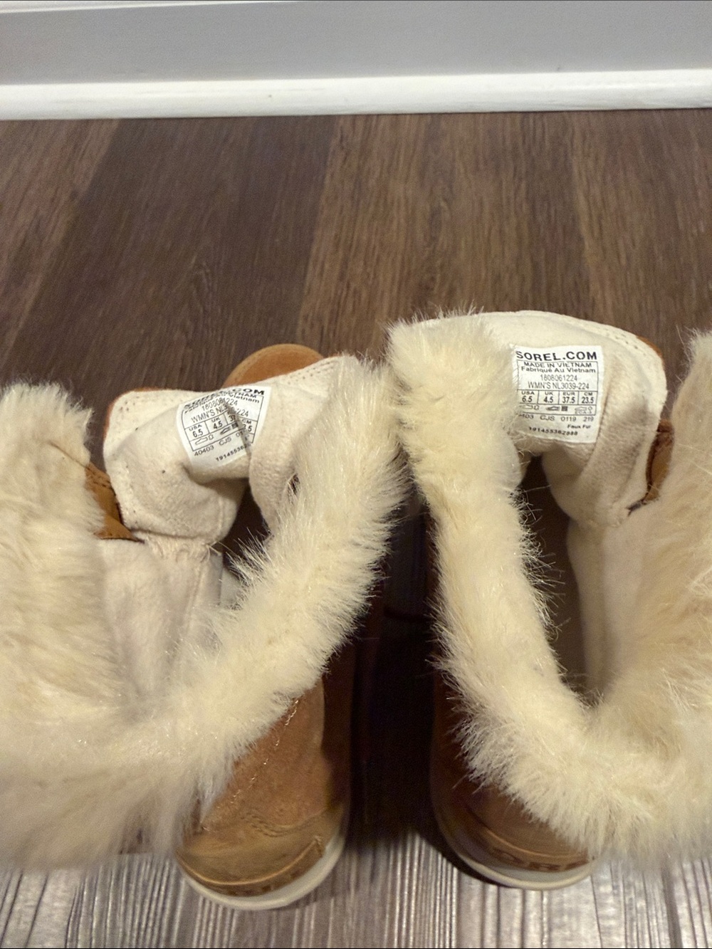 Sorel Women's Tan Suede Faux-Fur Collar Winter Boot - Picture 5 of 6